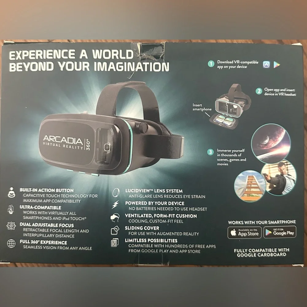 Arcadia Virtual Reality Headset in Black